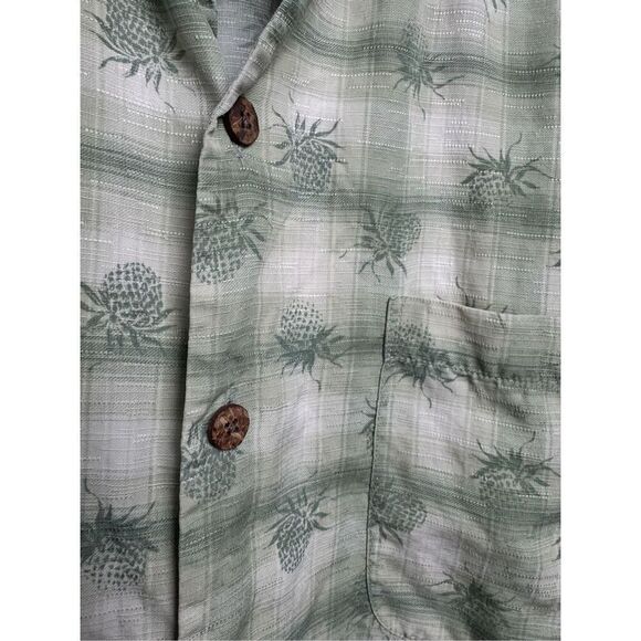 Tommy Bahama Silk Short Sleeve Wood Button‎ Green Pineapple Hawaii Shirt size M - Picture 14 of 15
